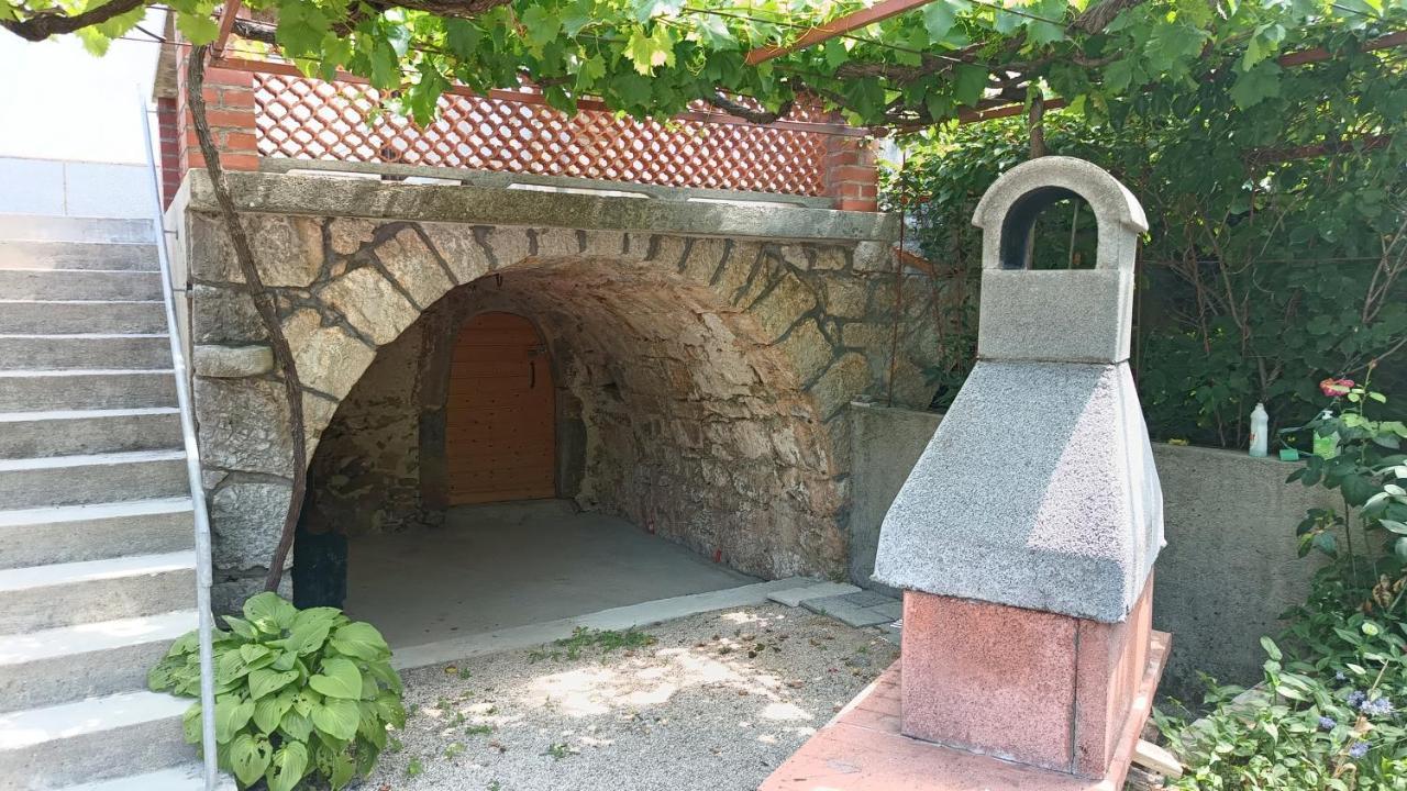 Apartment Dinka Kornić Exteriér fotografie