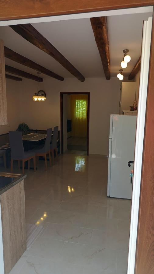 Apartment Dinka Kornić Exteriér fotografie